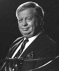 O cantor Mel Torm�.