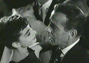 Audrey Hepburn e Humphrey Bogart dan�am ao som de "Isn't It Romantic", no filme "Sabrina" (1954).